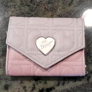 Betsy Johnson hearts wallet